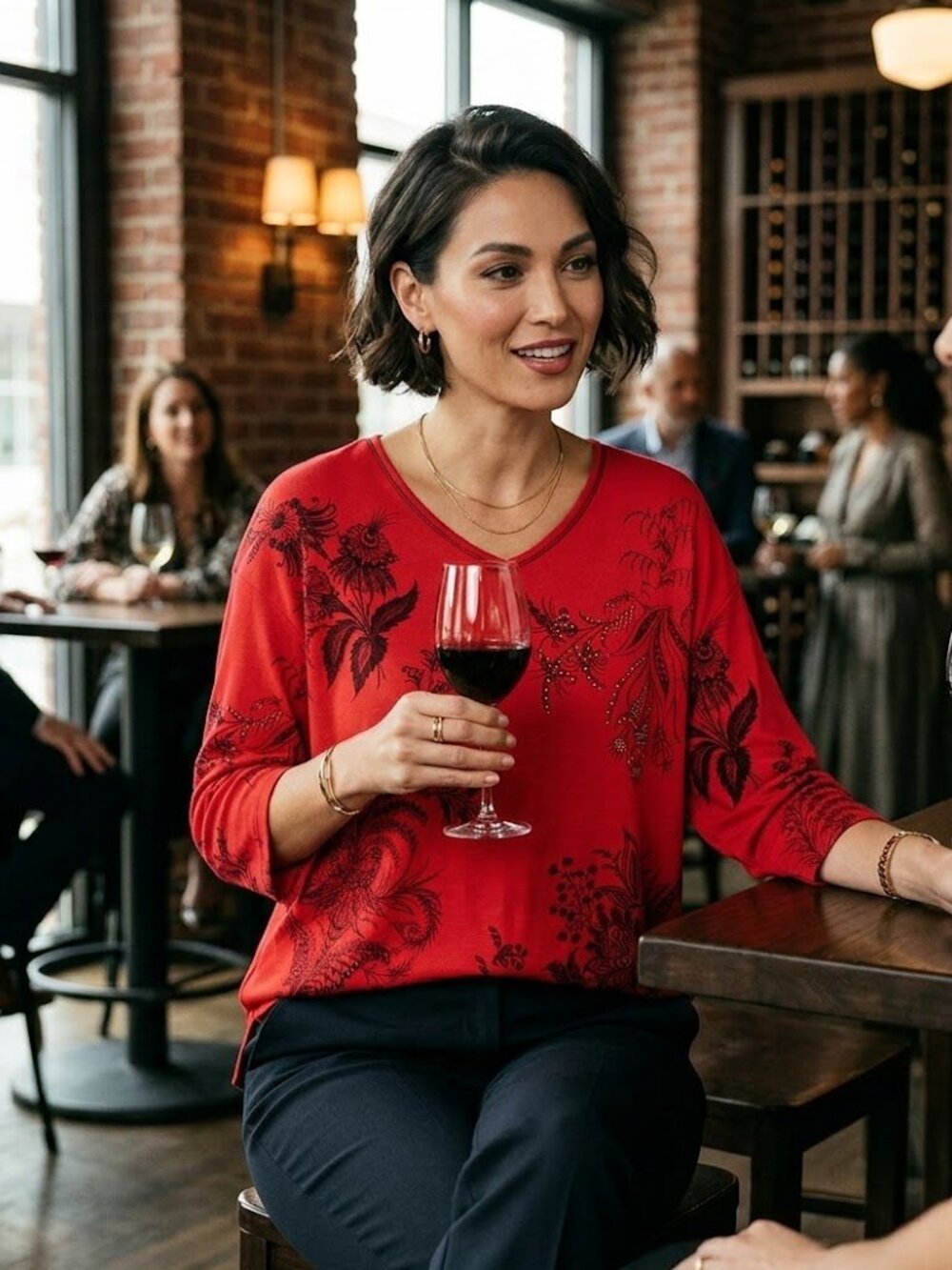 Jess & Jane Top 3X Red Black Floral Bling Laceworks Tunic V Neck Made USA Plus